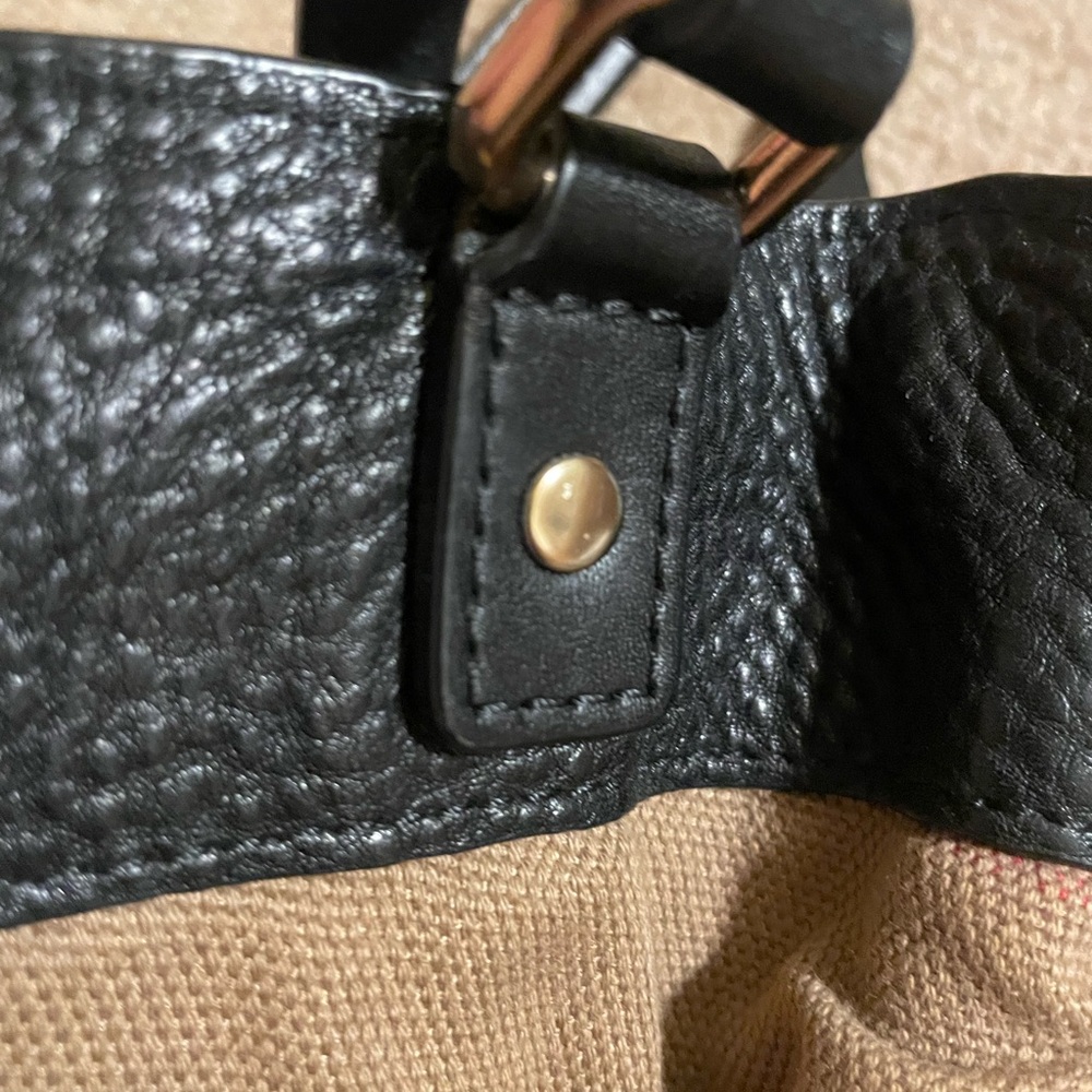 Authentic Burberry Maidstone Large Leather Tote - Picture 8 of 14